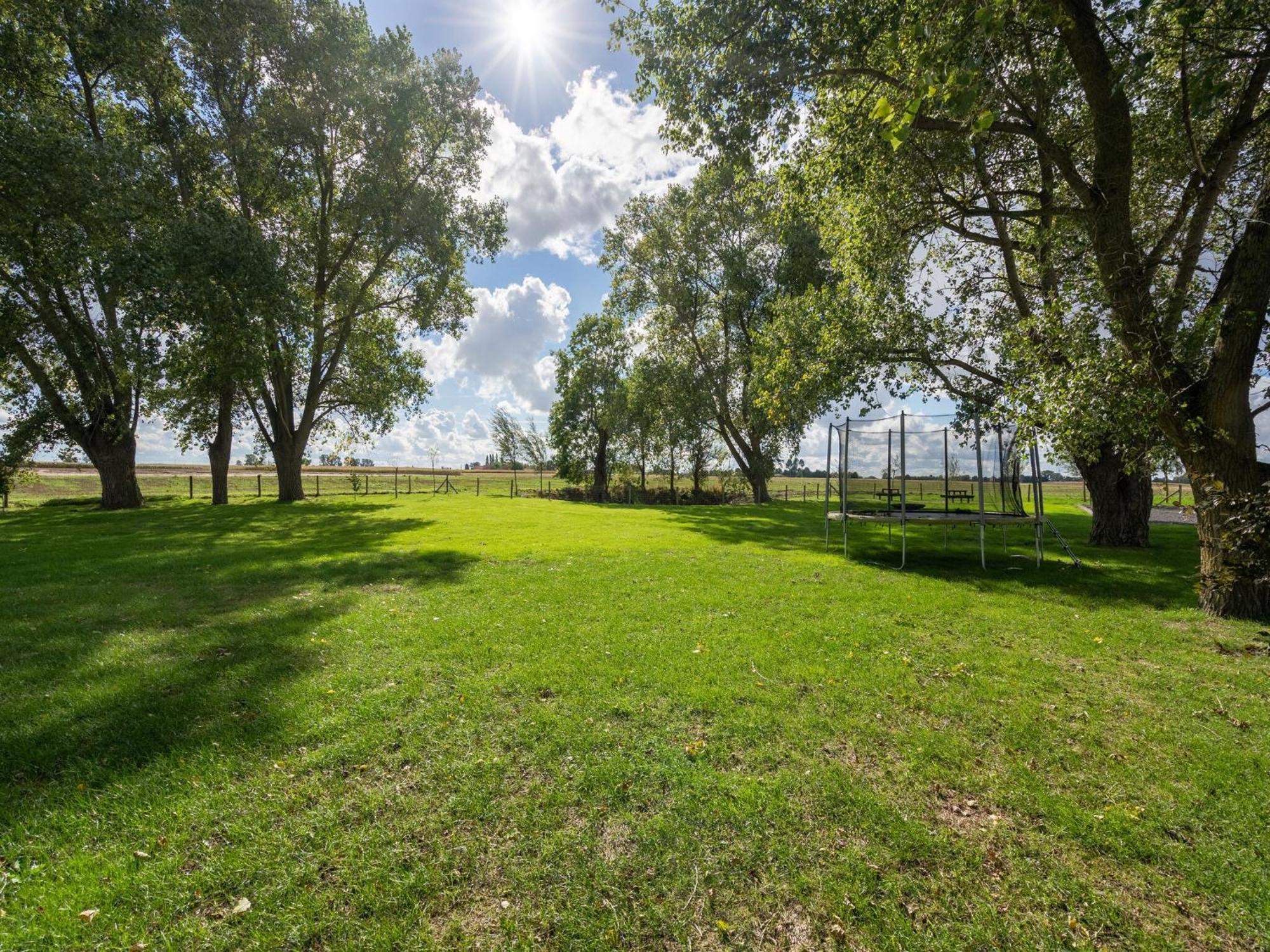 Spacious Holiday Home With Pond In Poperinge Roesbrugge-Haringe Zewnętrze zdjęcie