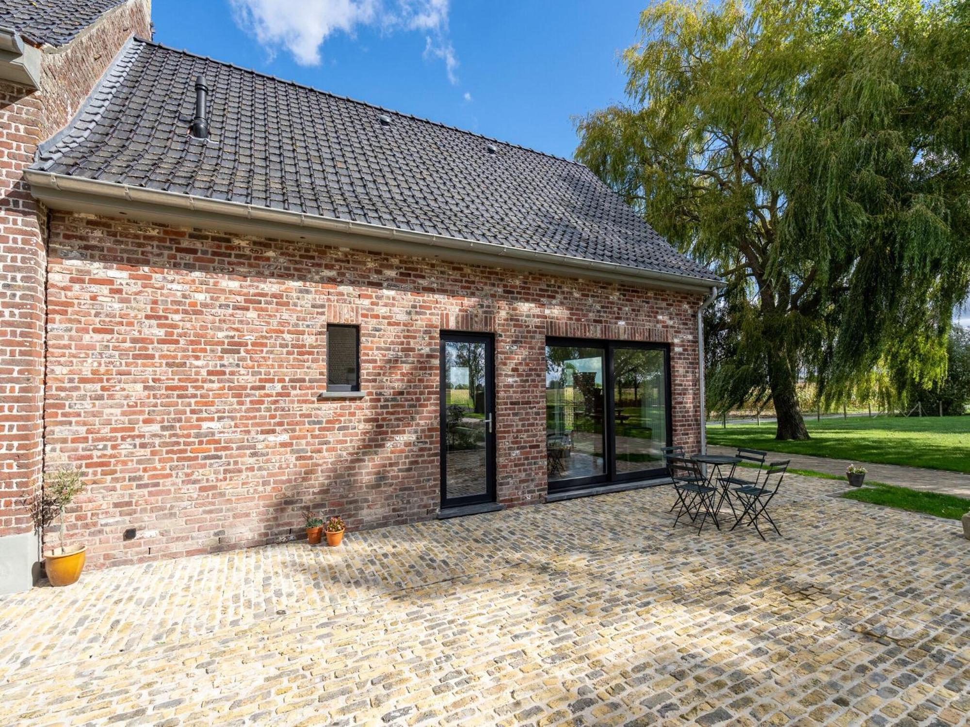 Spacious Holiday Home With Pond In Poperinge Roesbrugge-Haringe Zewnętrze zdjęcie